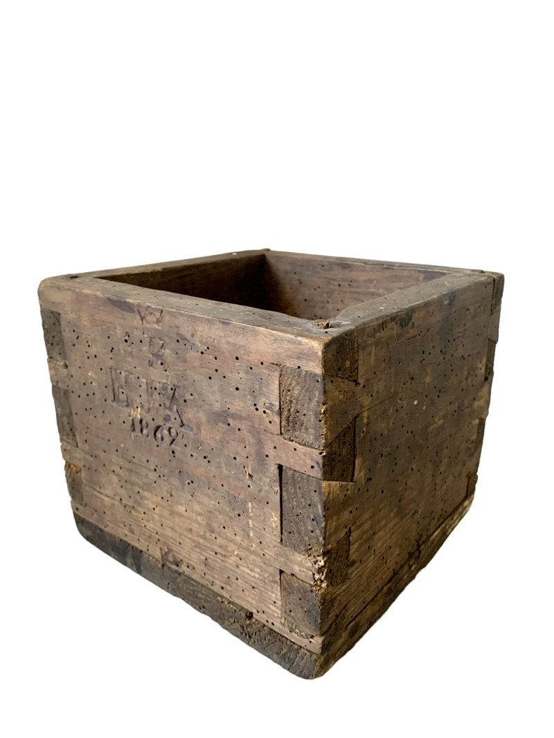 Antique Wooden Volume Measure (box) Ref. A-1317