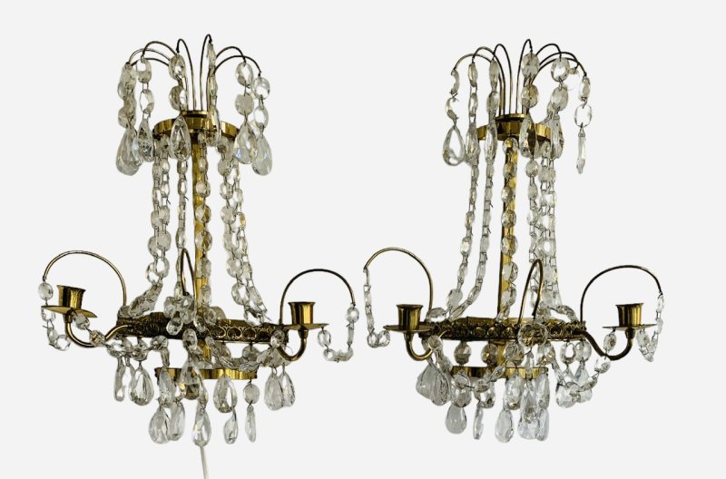 A pair of crystal wall lamps Ref. A-1311