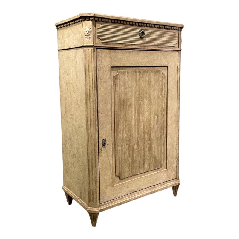 Swedish Cabinet Ref. 24022