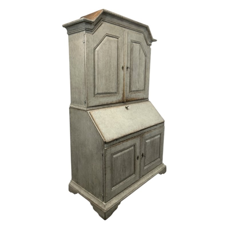 Antique Swedish Cupboard Ref. 25112