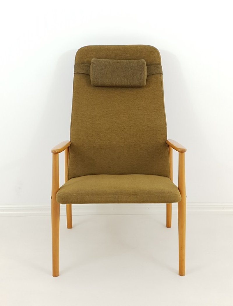 Vintage Scandinavian Beech Armchair, 1970s Ref. M19505